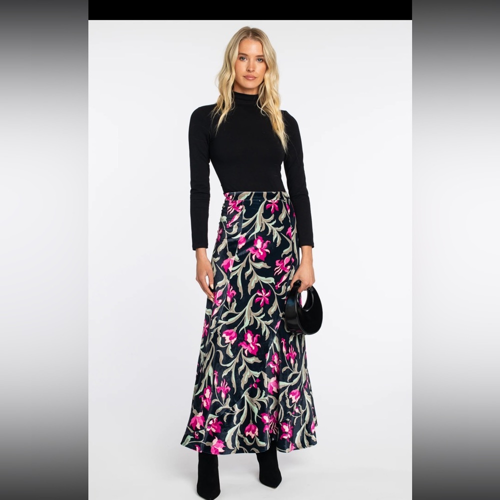 Elizabeth James The Label Serena
Skirt - Iris